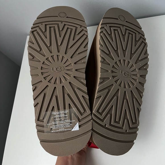 Ugg Tasman Platform Slippers - Picture 5 of 8